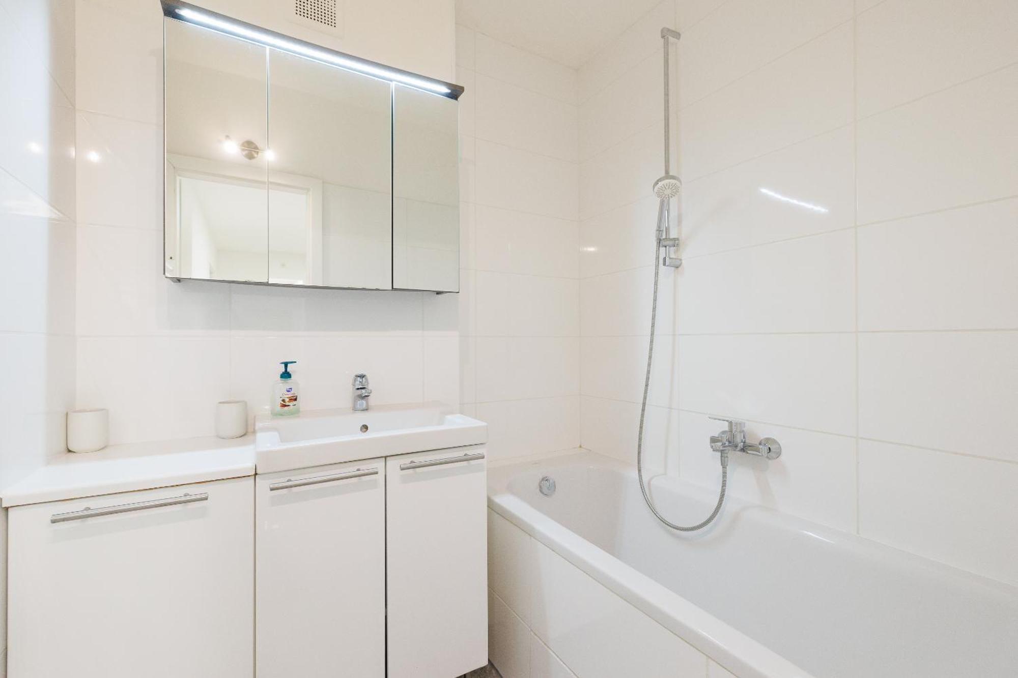 Cozy, Spacious And Charming 4 Bedrooms Apartament Bécs Kültér fotó
